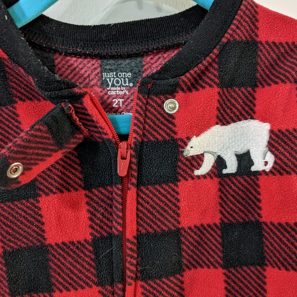 ❤️ CARTERS Footed Pajamas Red Plaid Moose Fleece Size 2T - Picture 2 of 7